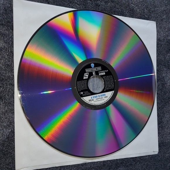 A Star Is Born 2 Laserdiscs 1954 Judy Garland James/Mason film (produced 1983) - Picture 10 of 12